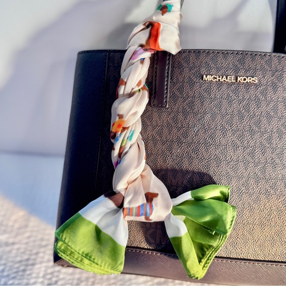 Dachshund Print Silk Feel Twilly Scarf 🐾 - Handbag NOT Included - Picture 6 of 8